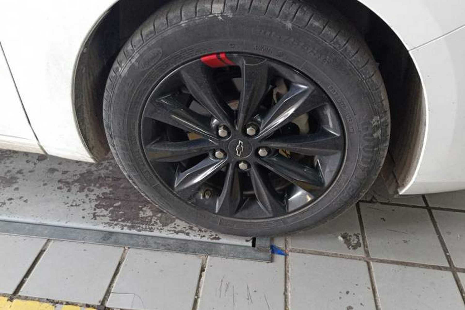 Used Chevrolet Monza 2019 Redline 320T Dual-Clutch Joyful Edition China VI Standard Right Front Wheel Hub