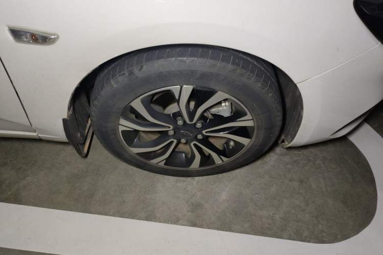 Used Chevrolet Monza 2019 RS 330T Automatic Comfort Edition China VI Standard Right Front Wheel Hub