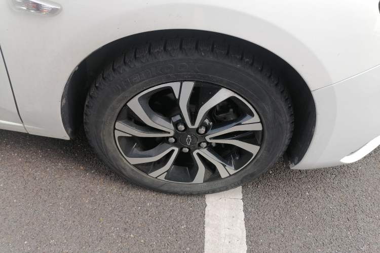 Used Chevrolet Monza 2019 RS 330T Automatic Comfort Edition China VI Standard Right Front Wheel Hub