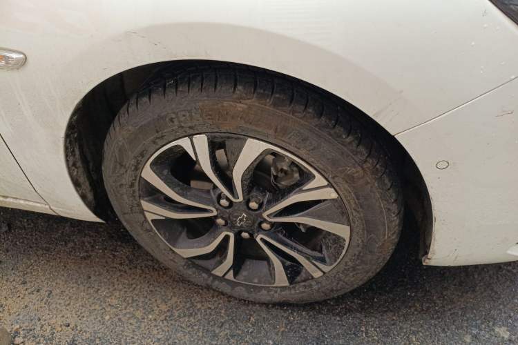 Used Chevrolet Monza 2019 RS 330T Automatic Sporty Edition China VI Standard Right Front Wheel Hub