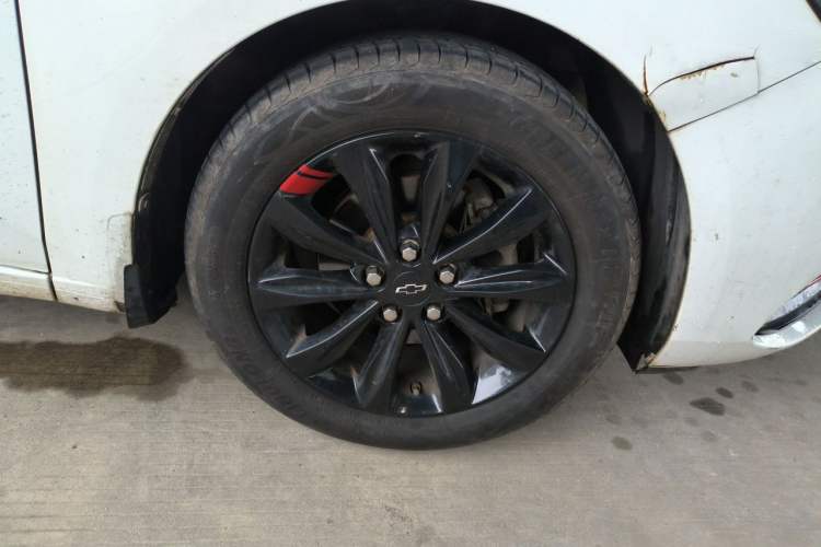 Used Chevrolet Monza 2019 Redline 320T Dual-Clutch Sporty Version China VI Standard Right Front Wheel Hub