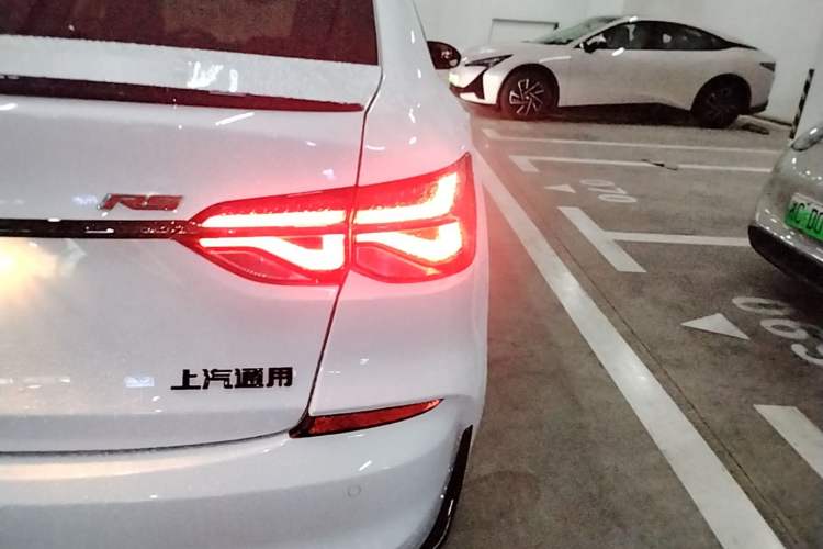 Used Chevrolet Monza 2019 RS 330T Automatic Comfort Edition China VI Standard Right Rear Taillight