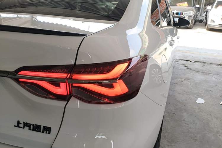 Used Chevrolet Monza 2019 RS 330T Automatic Comfort Edition China VI Standard Right Rear Taillight