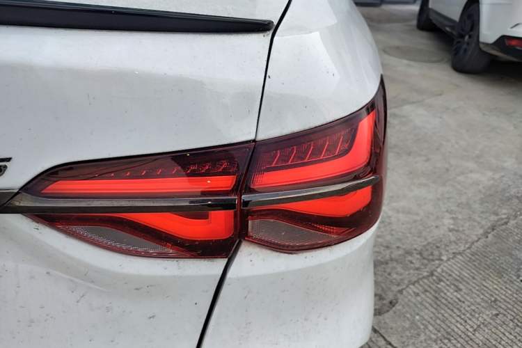 Used Chevrolet Monza 2019 RS 330T Automatic Comfort Edition China VI Standard Right Rear Taillight