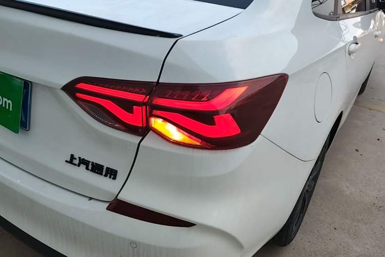 Used Chevrolet Monza 2019 Redline 320T Dual-Clutch Sporty Version China VI Standard Right Rear Taillight