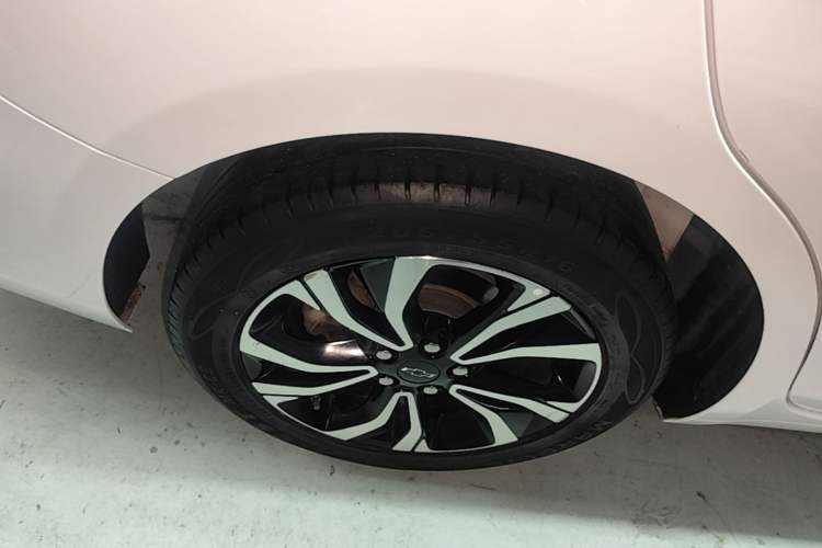 Used Chevrolet Monza 2019 RS 330T Automatic Comfort Edition China VI Standard Right Rear Wheel Hub