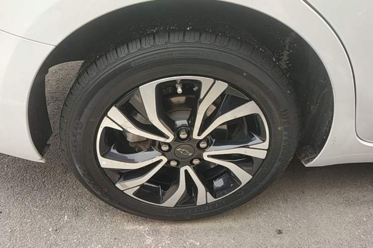 Used Chevrolet Monza 2019 RS 330T Automatic Comfort Edition China VI Standard Right Rear Wheel Hub