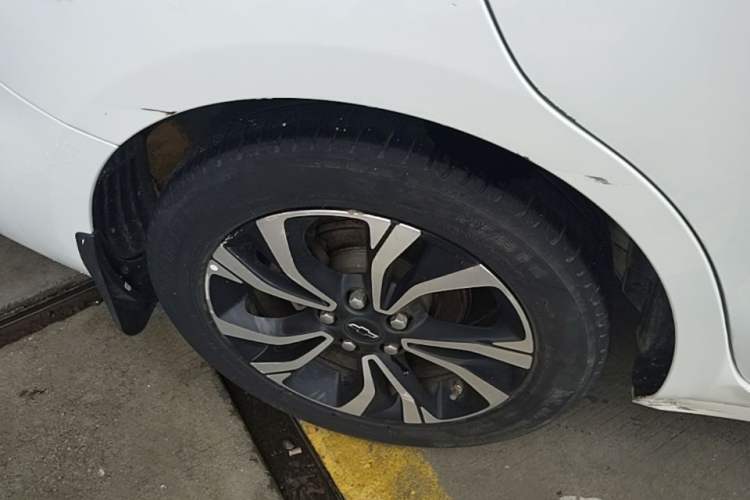 Used Chevrolet Monza 2019 RS 330T Automatic Comfort Edition China VI Standard Right Rear Wheel Hub