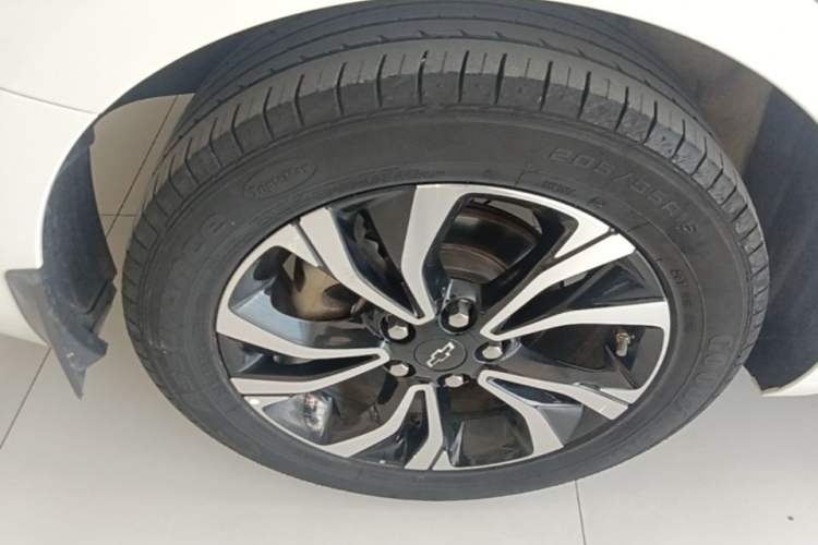 Used Chevrolet Monza 2019 RS 330T Automatic Comfort Edition China VI Standard Right Rear Wheel Hub