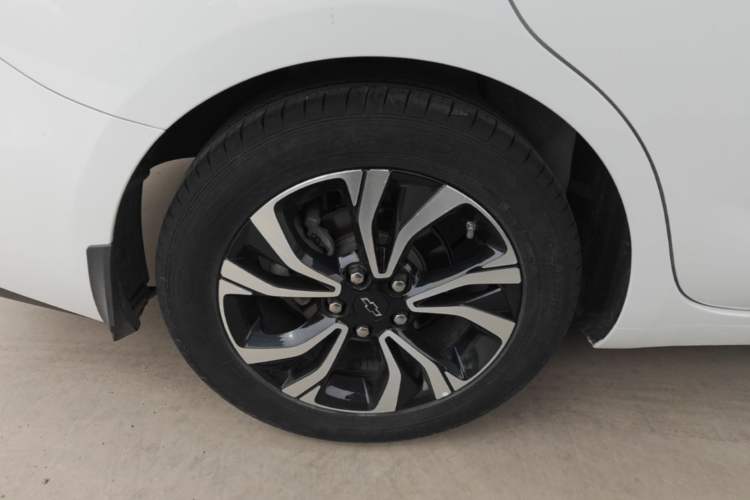 Used Chevrolet Monza 2019 RS 330T Automatic Comfort Edition China VI Standard Right Rear Wheel Hub