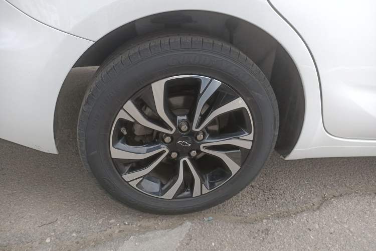 Used Chevrolet Monza 2019 RS 330T Automatic Comfort Edition China VI Standard Right Rear Wheel Hub