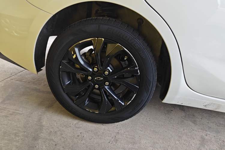 Used Chevrolet Monza 2019 RS 330T Automatic Comfort Edition China VI Standard Right Rear Wheel Hub