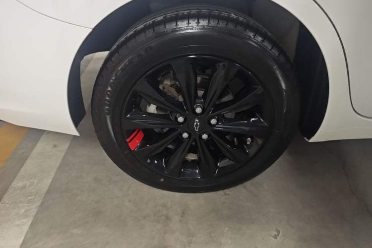 Used Chevrolet Monza 2019 Redline 320T Dual-Clutch Joyful Edition China VI Standard Right Rear Wheel Hub