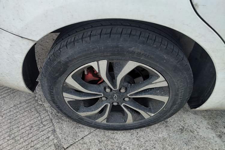 Used Chevrolet Monza 2019 RS 330T Automatic Comfort Edition China VI Standard Right Rear Wheel Hub