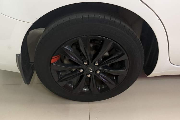Used Chevrolet Monza 2019 Redline 320T Dual-Clutch Sporty Version China VI Standard Right Rear Wheel Hub