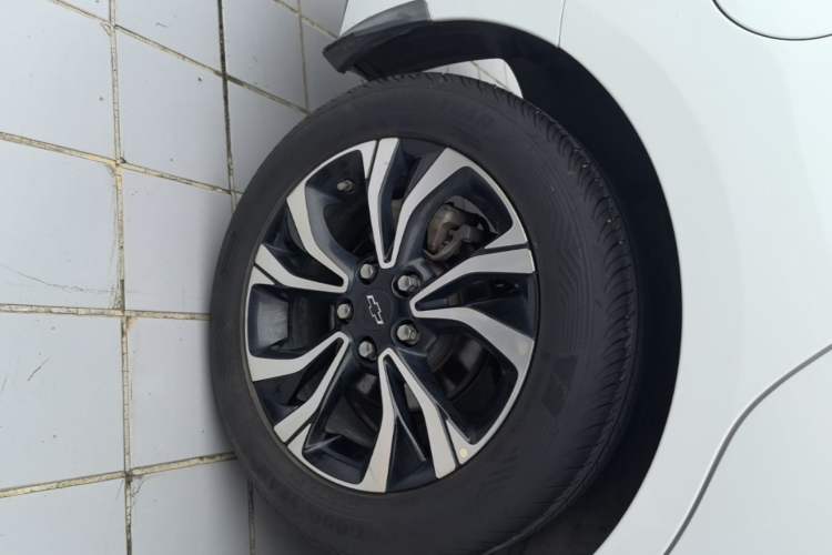 Used Chevrolet Monza 2019 RS 330T Automatic Comfort Edition China VI Standard Right Rear Wheel Hub