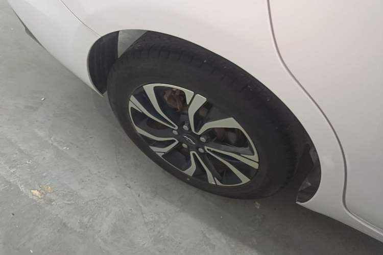 Used Chevrolet Monza 2019 RS 330T Automatic Comfort Edition China VI Standard Right Rear Wheel Hub