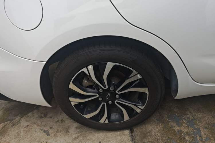 Used Chevrolet Monza 2019 RS 330T Automatic Comfort Edition China VI Standard Right Rear Wheel Hub