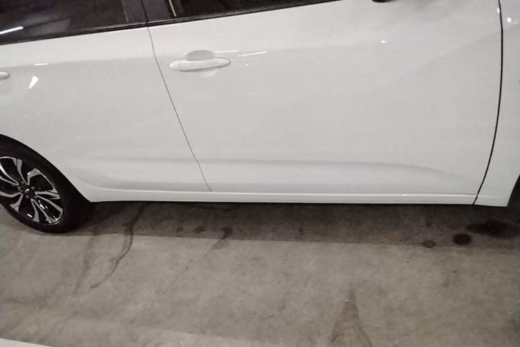 Used Chevrolet Monza 2019 RS 330T Automatic Comfort Edition China VI Standard Right Side Sill