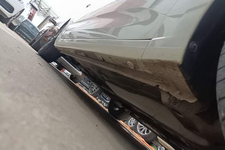 Used Chevrolet Monza 2019 RS 330T Automatic Comfort Edition China VI Standard Right Side Sill