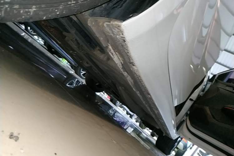 Used Chevrolet Monza 2019 RS 330T Automatic Comfort Edition China VI Standard Right Side Sill