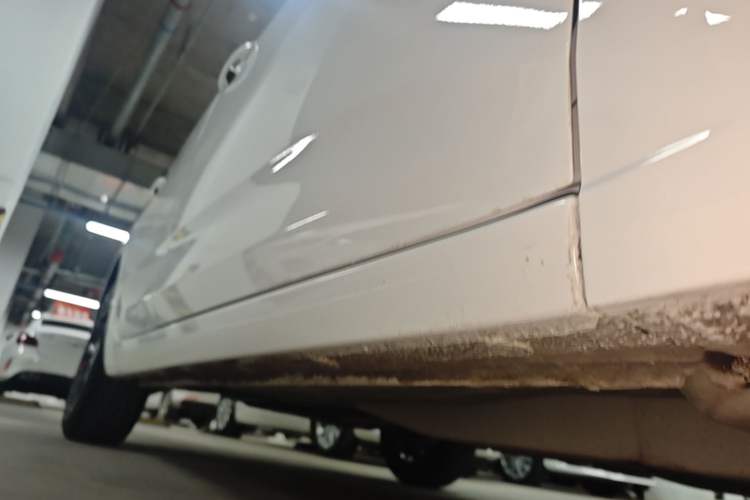 Used Chevrolet Monza 2019 Redline 320T Dual-Clutch Joyful Edition China VI Standard Right Side Sill