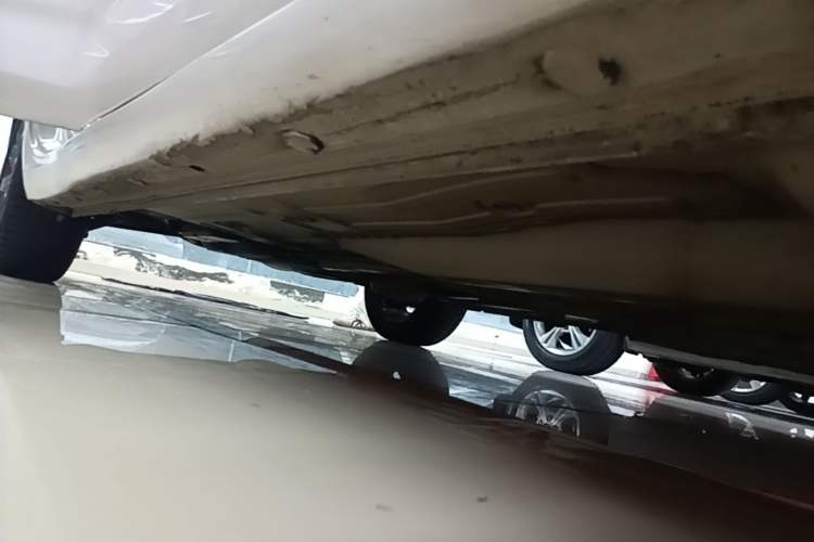 Used Chevrolet Monza 2019 Redline 320T Dual-Clutch Sporty Version China VI Standard Right Side Sill
