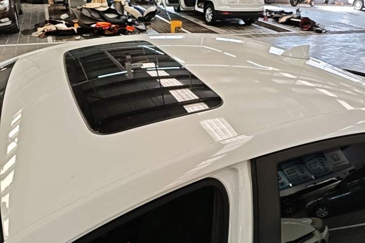 Used Chevrolet Monza 2019 RS 330T Automatic Comfort Edition China VI Standard Roof