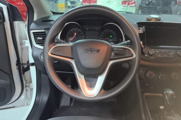 Used Chevrolet Monza 2019 Redline 320T Dual-Clutch Joyful Edition China VI Standard Steering Wheel