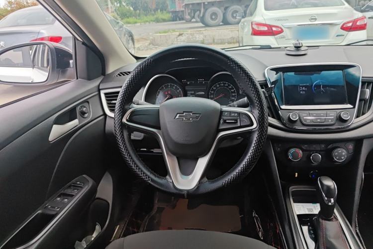Used Chevrolet Monza 2019 Redline 320T Dual-Clutch Joyful Edition China VI Standard Steering Wheel