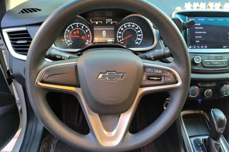Used Chevrolet Monza 2019 Redline 320T Dual-Clutch Joyful Edition China VI Standard Steering Wheel