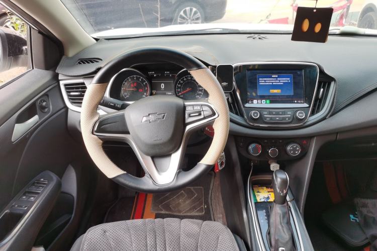Used Chevrolet Monza 2019 Redline 320T Dual-Clutch Joyful Edition China VI Standard Steering Wheel