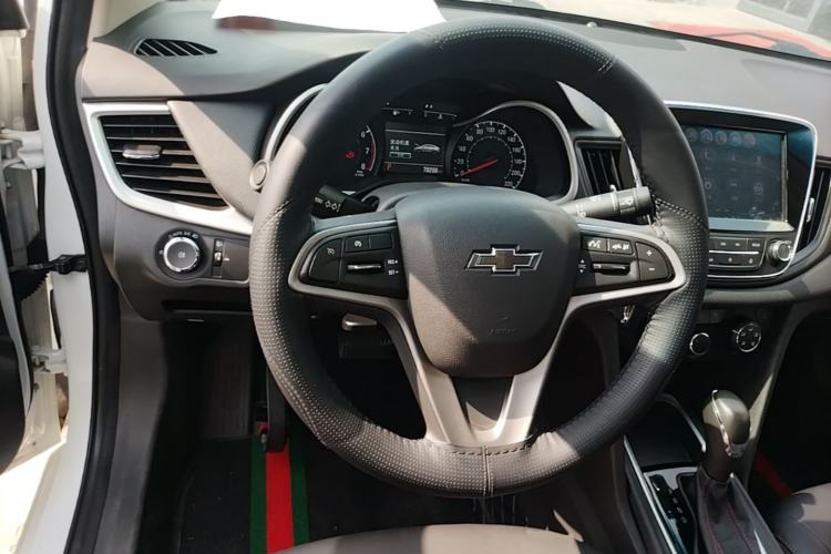 Used Chevrolet Monza 2019 Redline 320T Dual-Clutch Sporty Version China VI Standard Steering Wheel