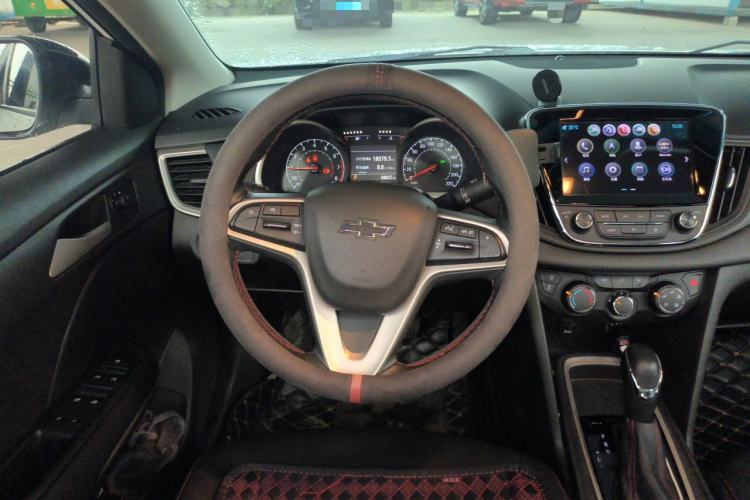 Used Chevrolet Monza 2019 Redline 320T Dual-Clutch Sporty Version China VI Standard Steering Wheel