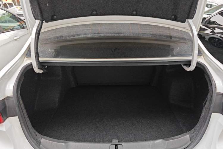 Used Chevrolet Monza 2019 RS 330T Automatic Comfort Edition China VI Standard Trunk