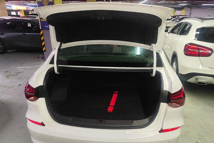 Used Chevrolet Monza 2019 RS 330T Automatic Comfort Edition China VI Standard Trunk