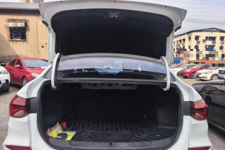 Used Chevrolet Monza 2019 Redline 320T Dual-Clutch Joyful Edition China VI Standard Trunk