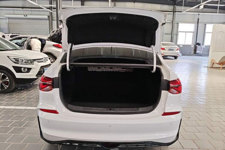Used Chevrolet Monza 2019 RS 330T Automatic Comfort Edition China VI Standard Trunk