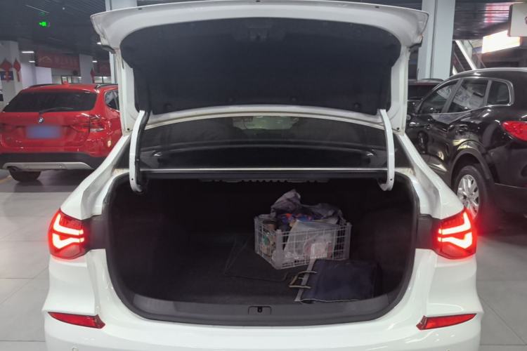 Used Chevrolet Monza 2019 Redline 320T Dual-Clutch Joyful Edition China VI Standard Trunk