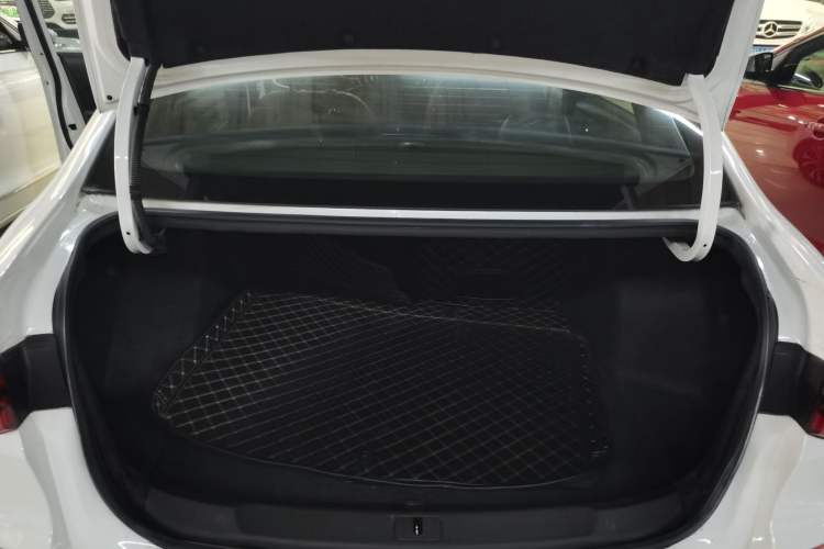 Used Chevrolet Monza 2019 RS 330T Automatic Comfort Edition China VI Standard Trunk