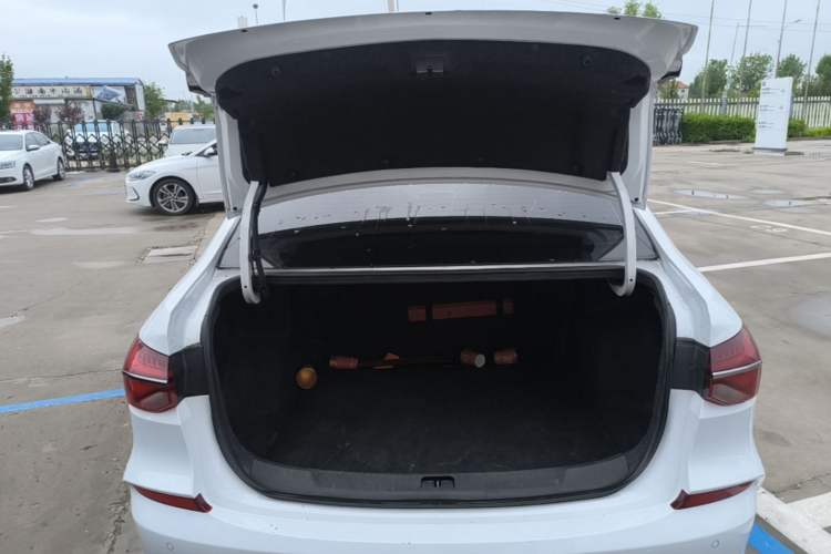 Used Chevrolet Monza 2019 RS 330T Automatic Comfort Edition China VI Standard Trunk
