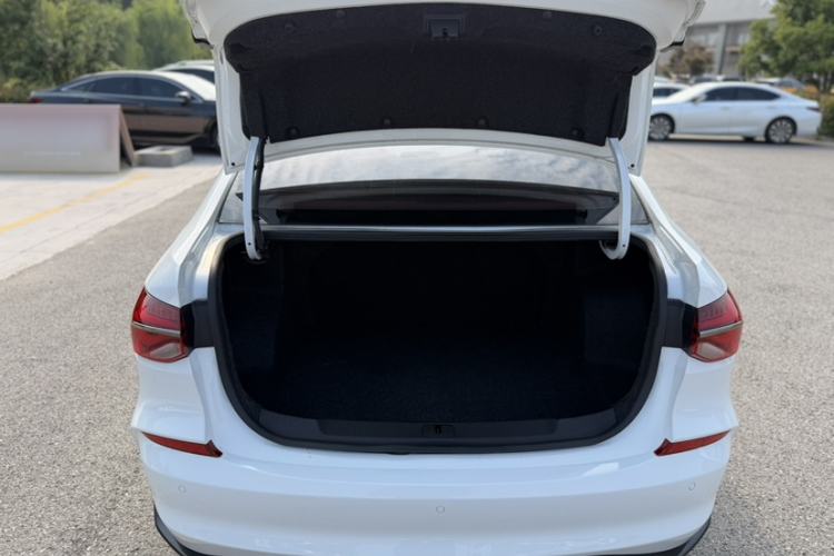 Used Chevrolet Monza 2019 RS 330T Automatic Comfort Edition China VI Standard Trunk