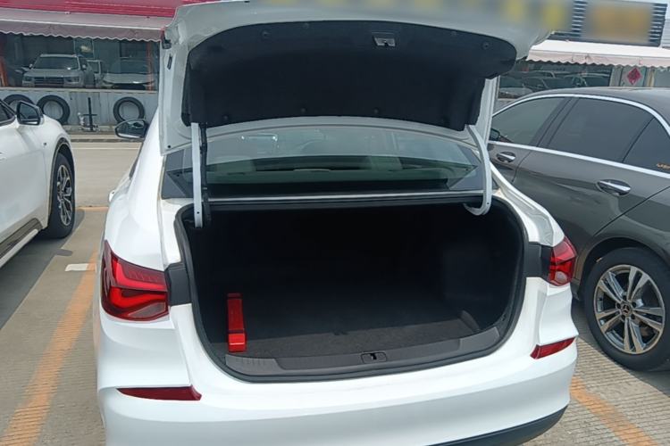 Used Chevrolet Monza 2019 Redline 320T Dual-Clutch Joyful Edition China VI Standard Trunk