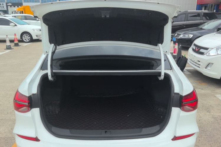 Used Chevrolet Monza 2019 RS 330T Automatic Comfort Edition China VI Standard Trunk