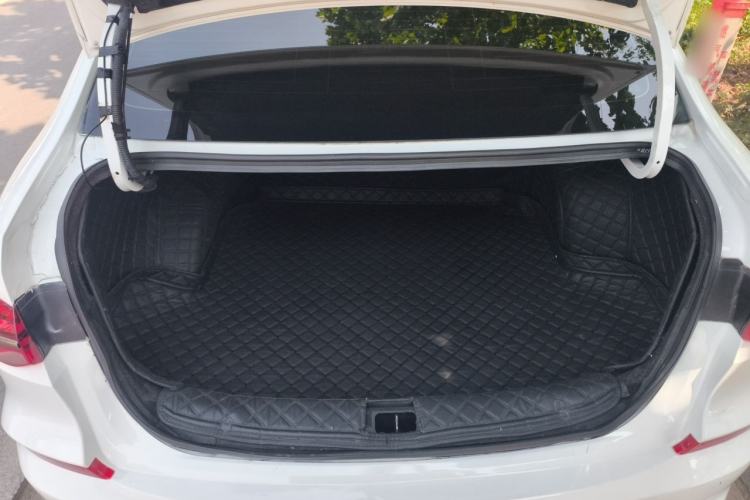 Used Chevrolet Monza 2019 RS 330T Automatic Comfort Edition China VI Standard Trunk