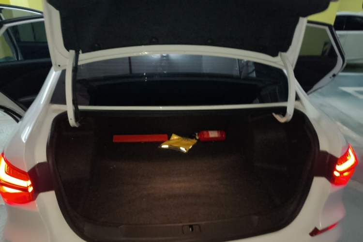 Used Chevrolet Monza 2019 RS 330T Automatic Comfort Edition China VI Standard Trunk