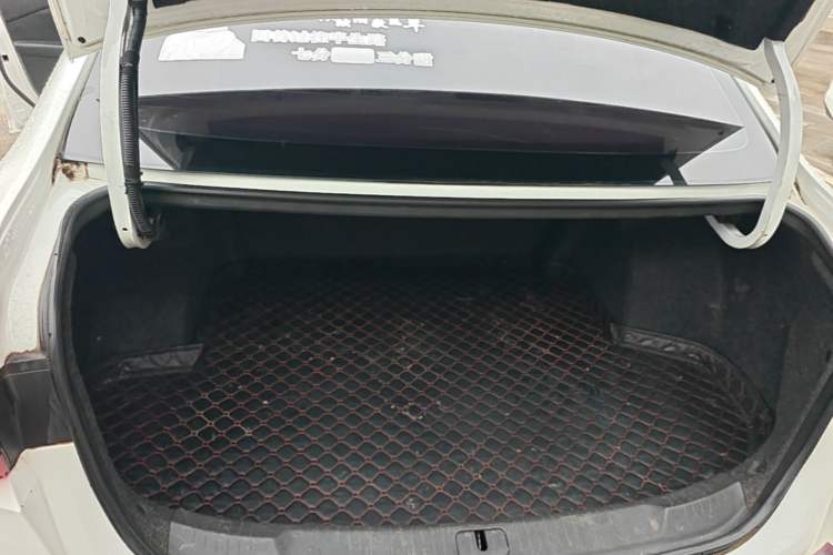 Used Chevrolet Monza 2019 Redline 320T Dual-Clutch Sporty Version China VI Standard Trunk