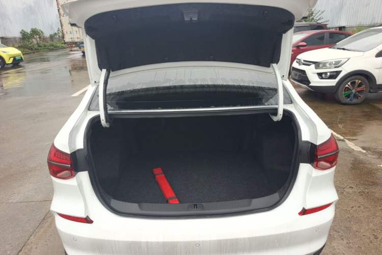 Used Chevrolet Monza 2019 RS 330T Automatic Comfort Edition China VI Standard Trunk