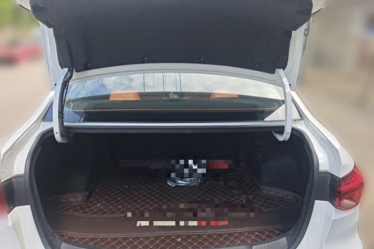 Used Chevrolet Monza 2019 Redline 320T Dual-Clutch Joyful Edition China VI Standard Trunk
