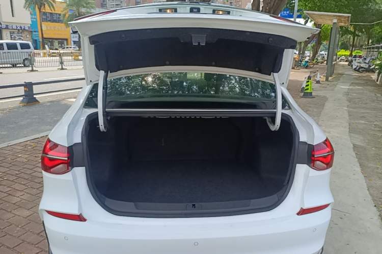 Used Chevrolet Monza 2019 RS 330T Automatic Sporty Edition China VI Standard Trunk